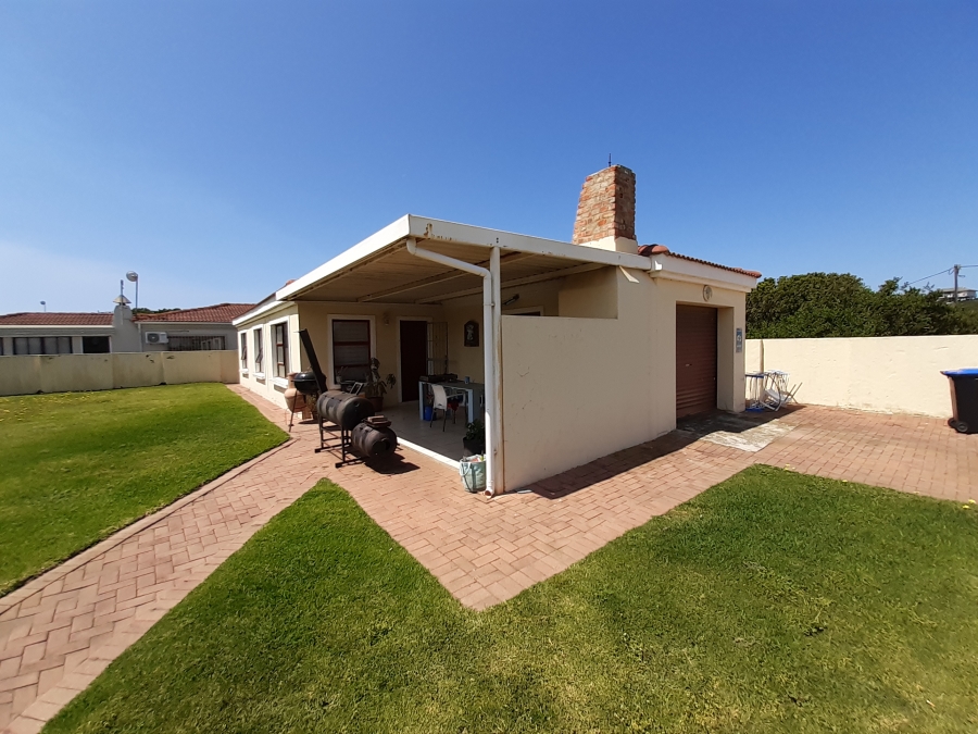 3 Bedroom Property for Sale in Paradise Beach Eastern Cape